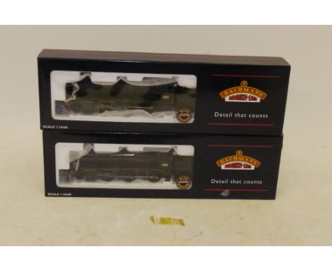 Bachmann OO Gauge Special Irish Edition N-class Steam Locomotives, comprising ref 32-150 in CIE plain black as no 383, and li