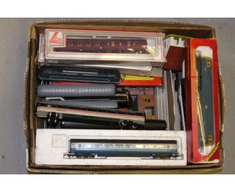 Tri-ang Hornby Lima and Jouef  00/HO Gauge Locomotives and Rolling Stock, Hornby, Inter-City 4- Car Set with Swallow logo, BR