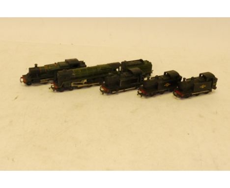 Tri-ang TT Gauge Steam Locomotives, BR green 4-6-2 70000  'Britannia' (lacks nameplates), Engine in original box, unboxed 2-6