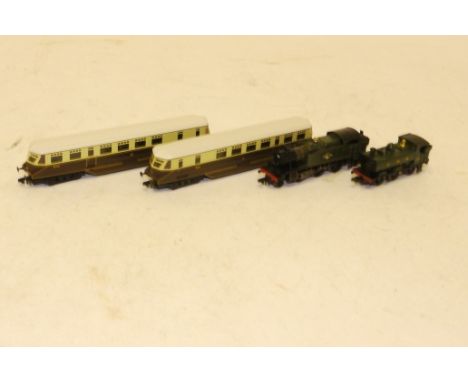 Unboxed N Gauge GWR Steam Locomotives and Diesel Railcars by GraFar/Bachmann (China), comprising 0-6-0PT no 5786 in GWR green