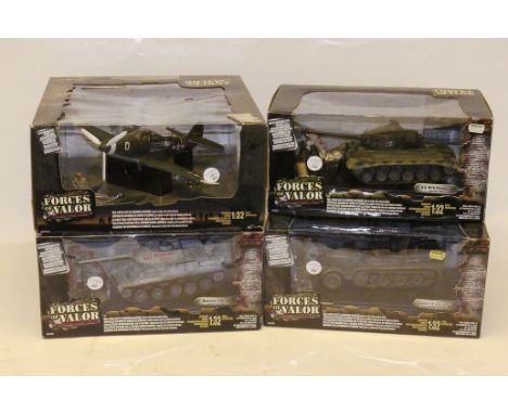 Forces of Valor, A boxed group of 1:32 scale WWII era vehicles, comprising 80039 German SD KFZ 7/1 Mit 2cm Flakvierling 38, 8