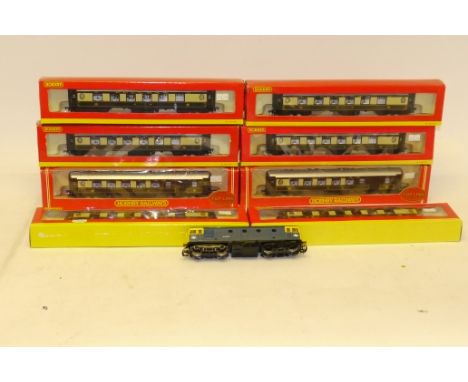 A Rake of 8 Hornby Pullman Cars and Lima Class 33 Diesel Locomotive, comprising 6 R223 and 2 R233 coaches, in original boxes,