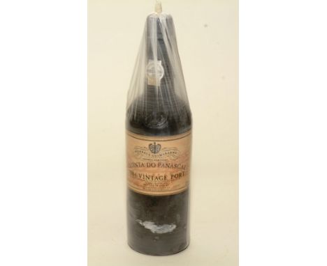 Fonseca Guimaraens 1986 Vintage Port, 75cl, 21% vol, in fitted box with ships style decanter