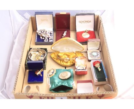 A BOX OF MISCELLANEOUS ITEMS, to include brooches, pearl and amethyst necklace, watch, etc