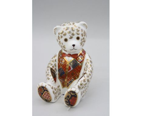 A BOXED LIMITED EDITION ROYAL CROWN DERBY PAPERWEIGHT, 'Red Bow Tie Teddy Bear', No.76/950 exclusively commissioned by Govier