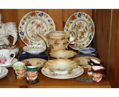 VARIOUS CERAMICS, to include Royal China Works Worcester blush ivory teapot (missing lid) and two matching saucers, four Roya