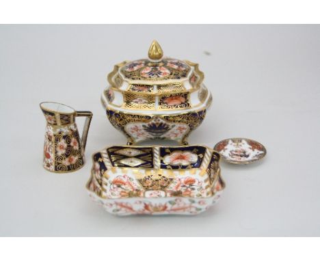 FOUR ITEMS OF IMARI ROYAL CROWN DERBY, to include covered '1128' footed trinket pot, rectangular trinket dish, '2451' miniatu