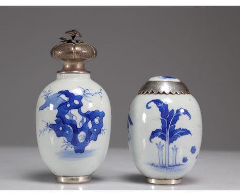 Porcelains (2) white blue mounted silver Kangxi period - Weight:  680 g - Region: Chine - Sizes: H 150 mm D 75 mm H 115 mm D 