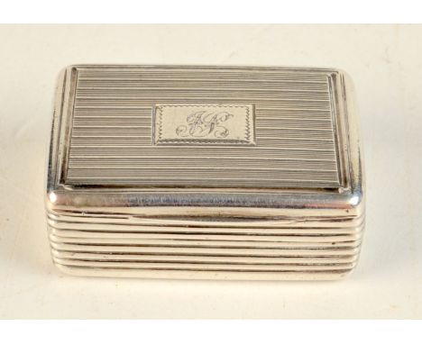 An engine turned silver George III vinaigrette by Thomas Edwards, London 1784, 3cm.