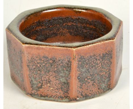 A Jeremy Leach Lowerdown Pottery octagonal bowl, impressed marks to base, diameter 10.5cm. 