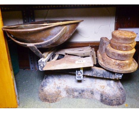 VINTAGE TRADE SCALES. Set of vintage trade scales and weights