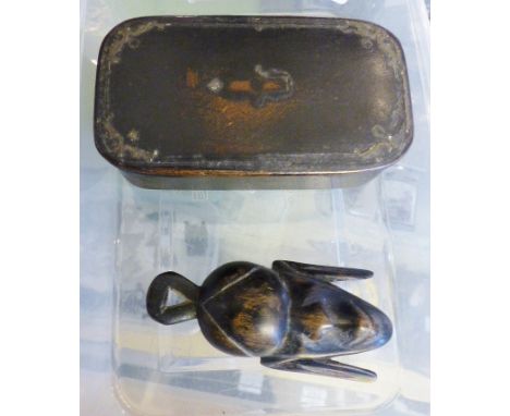 GEORGIAN SNUFF BOX. Georgian wooden snuff box and a carved ebony head