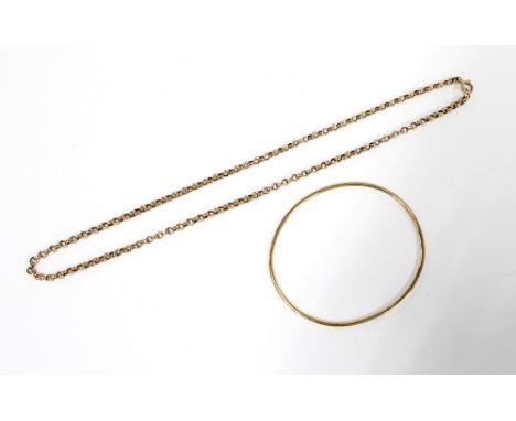 9ct gold bangle and a 9ct gold curb chain necklace (2) 