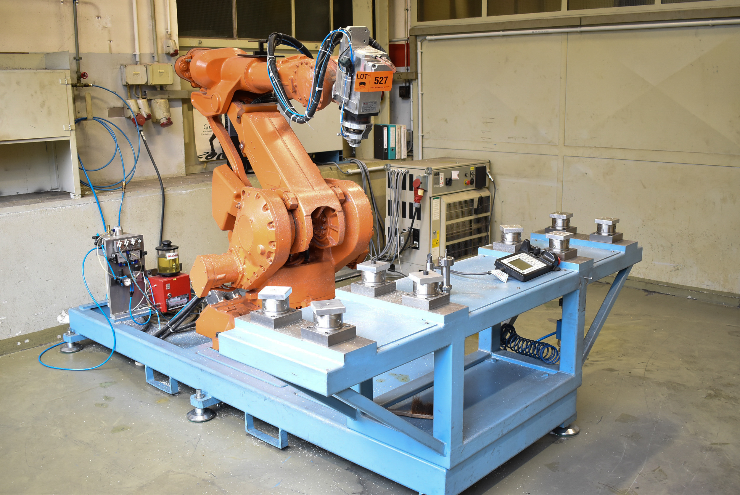 Abb Multiaxis Robotic Machining Cell With Abb Irb 4400 6 Axis Robot