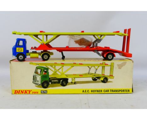 Dinky - A boxed vintage Dinky #974 A.E.C. Hoyner Car Transporter. Item appears in very good condition; some minor paint wear 