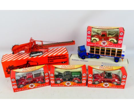 O&K - Texaco - Conrad - 6 boxed diecast vehicle in varying scales to include #194 Vollhydraulischer Schaufelradbagger, #3070 