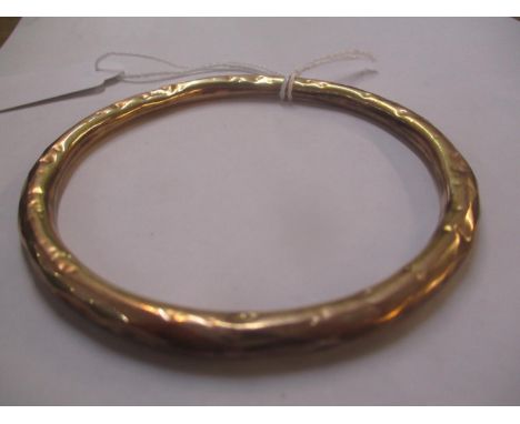 A 9ct gold bangle 11g 