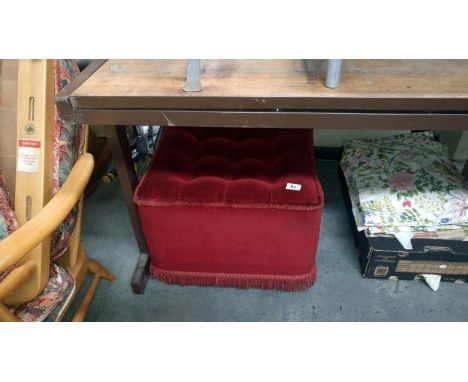 A dralon pouffe