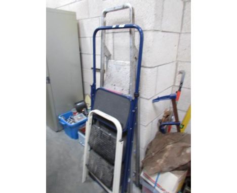 2 step ladders