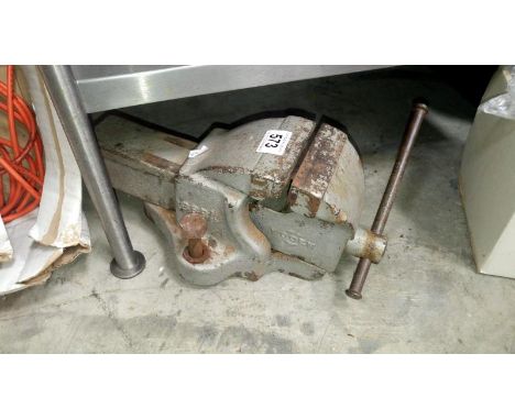 A bench vice