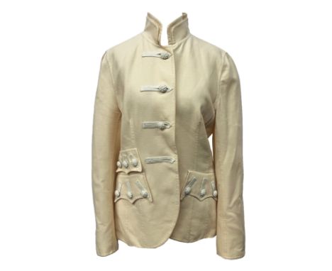 A lightweight cream Ermanno Scervino jacket with fitted back, pointed pocket flaps and accentuated button holes, 95% wool, 40