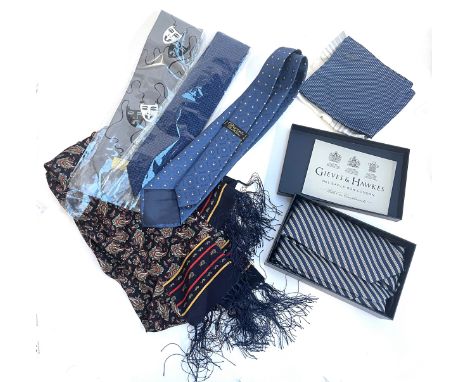 A quantity of silk scarves and ties, to include silk paisley mens scarf, silk pocket square, tie hand painted with theatrical