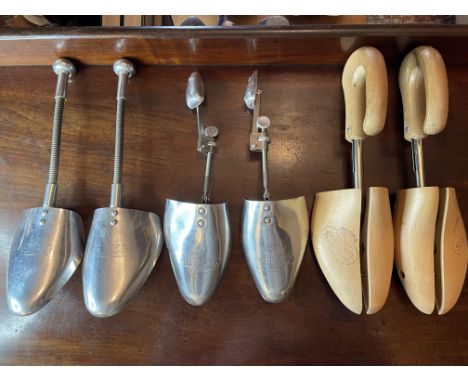 3 PAIRS GENTS MID 20TH CENTURY SHOE TRESS VIC-TREE &amp; CHURCHES
A nice collection of gents size 8-9 shoe trees from the mid