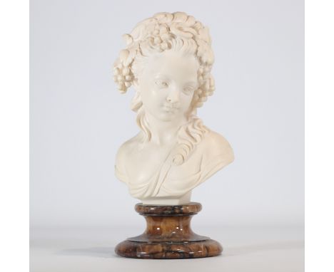 Bust of a young woman on a marble base - Weight: 9.40 kg - Shipping unavailable - Region: Europe - Sizes: H 450MM L 230MM - A