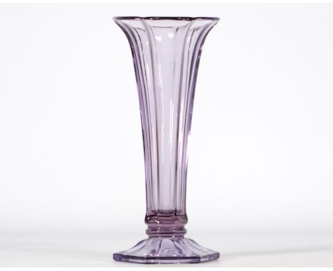 Val Saint Lambert Luxval mauve Art Deco vase - Weight: 1.18 kg - Shipping available - Region: Belgique - Sizes: h 300  mm d 1
