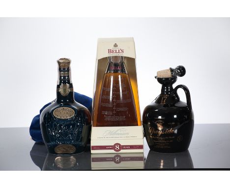 CHIVAS ROYAL SALUTE BLUE WADE DECANTER
Blended Malt Whisky, 70cl, 40% volume, in velvet pouch.
SPEYSIDE 17 YEAR OLD
Blended M