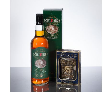 POIT DHUBH 12 YEAR OLD
Blended Scotch Whisky. In carton. 70 cl, 43% volume.
ISLAY MIST 'DESTINATION FLASK'
Flask with Abu Dha