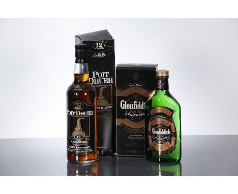 GLENFIDDICH SPECIAL OLD RESERVE
Single Speyside Scotch Whisky in carton. 37.5 cl, 40% volume.
POIT DHUBH 12 YEAR OLD
Blended 