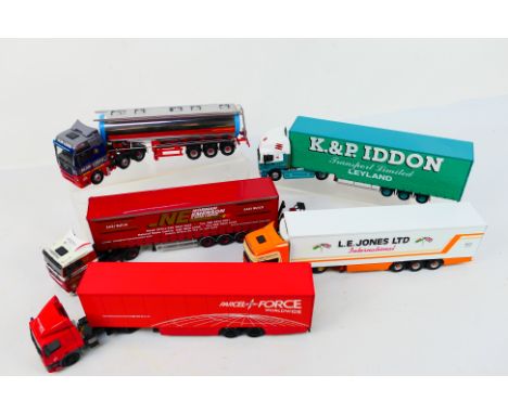 Corgi - Five unboxed Corgi 1:50 scale diecast model trucks from various series. Lot includes Corgi CC13404 MAN TG-A XL curtai