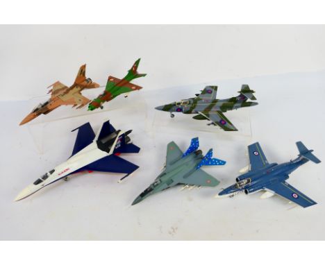 Corgi Aviation Archive - Dragon Wings - Others - Six unboxed diecast model military aircraft in 1:72 scale. Lot includes Corg