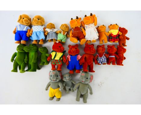Sylvanian Families - A group of vintage Sylvanian Forest Families 'Baerenwald' animal figures. Lot includes Baerenwald Crocod