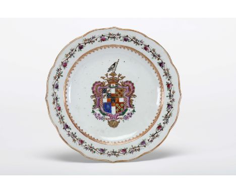 A scalloped dish, Chinese export porcelain, polychrome and gilt decoration "Garland of flowers" with coat of arms of António 