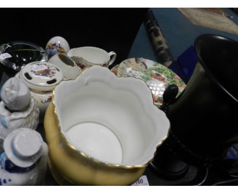 A quantity of ceramics, to include Coalport decorative plates with cat designs, a Minton 'Ancestral' pattern jug, a Wedgwood 