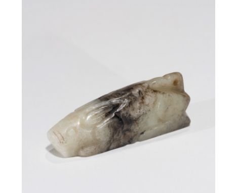 A CHINESE JADE PIG-FORM ORNAMENT； H2.1cm，L5.9cm，W1.8cm；40g；