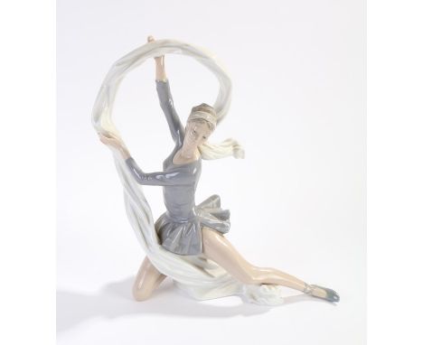 Nao porcelain figure depicting a dancing lady, 34cm high