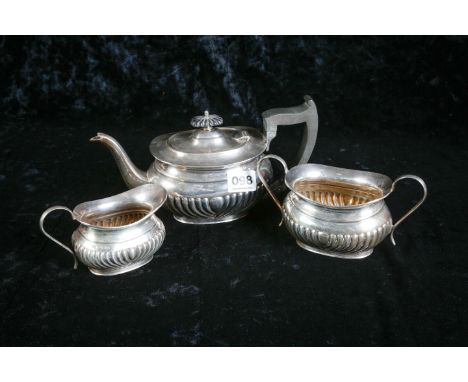 3 PIECE SILVER TEA SERVICE.  802 GRAMS.  SHEFFIELD 1921/22