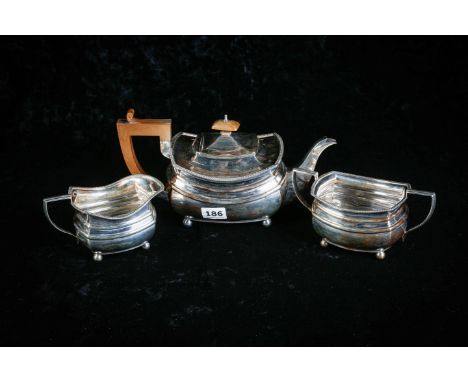 3 PIECE SILVER TEA SERVICE.  POSSIBLY CHESTER 1927.  1.030KG.  SHARMAN D NEILL.