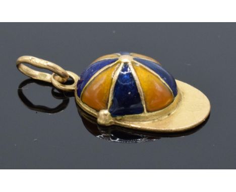 18ct gold and enamel jockey's cap charm. 1.5 grams. 17mm long.  