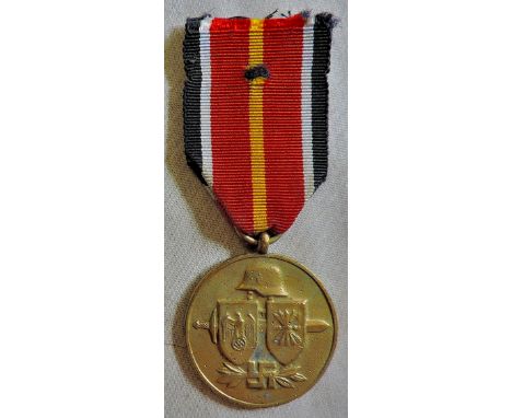 German Blue Division Medal as awarded to the Spanish Volunteers who joined the German Army in Russia during WWII. The Medal w