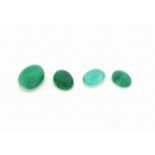 Lot 4 lose Smaragd-Cabochons, zus. ca. 6.45 ct, versch.