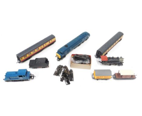 Hornby, Lima and other OO gauge locomotives and rolling stock, including Class 45 The Manchester Regiment, 45039,  diesel shu