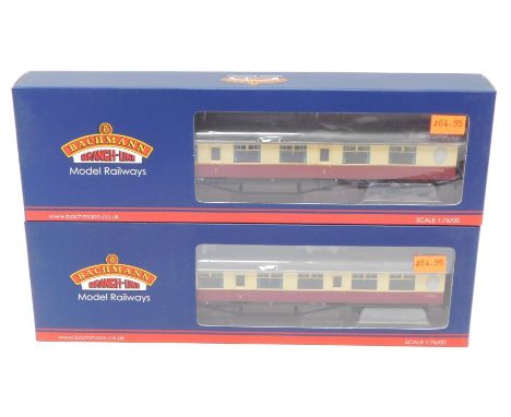 Bachmann Branchline OO gauge coaches, comprising 34-486 Thompson First Class Corridor Coach, BR crimson and cream livery, and