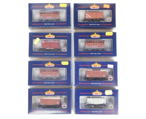 Bachmann Branchline OO gauge rolling stock, including 33-656 cattle wagon LMS brown weathered livery, 37-451 16 tonne slope s
