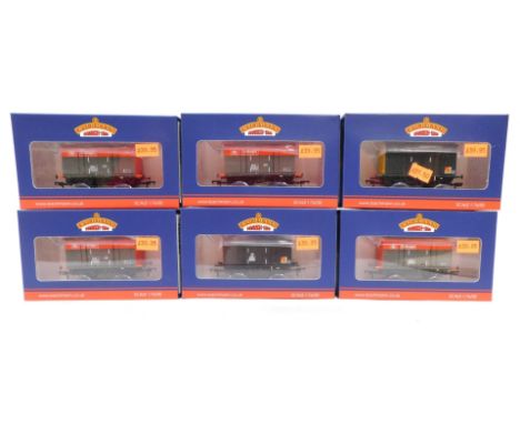 Bachmann Branchline OO gauge rolling stock, including 38-881 BR VEA Van Wide BR Railfreight red and grey, 38-882 BR VEA Van W