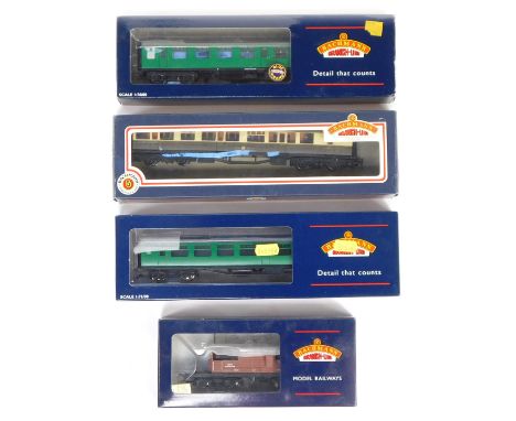 Bachmann Branchline OO gauge rolling stock, including 33-825D 25 tonne Queen Mary brake van in British Rail brown, 39028A BR 