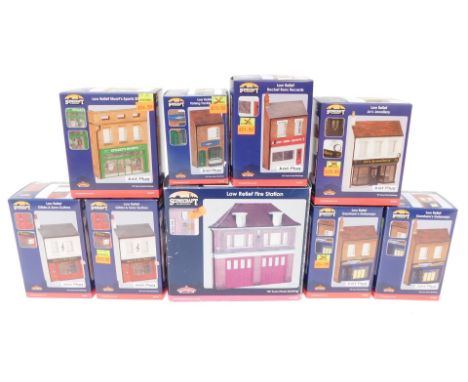 Bachmann Branchline OO gauge Scenecraft Low Relief buildings, including 44-240 Low Relief Fire Station, 44-274 Low Relief Gib